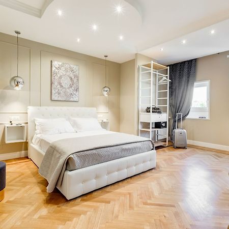 Mellini Palace Suites By Premium Suites Collection ローマ エクステリア 写真
