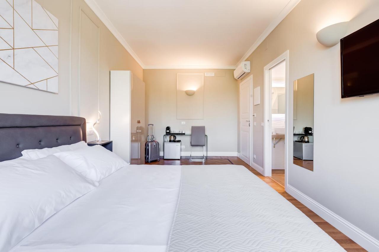 Mellini Palace Suites By Premium Suites Collection ローマ エクステリア 写真